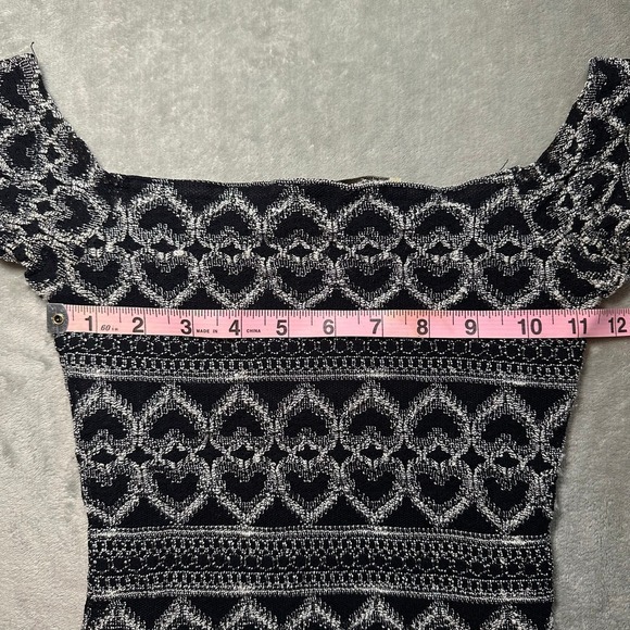 Charlotte Russe Crop Top Women Size S Black White Knit Heart Stretch Y2K Vintage - Picture 5 of 10